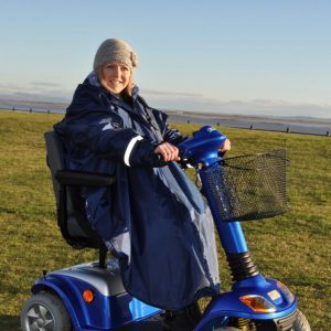 Regencape met mouwen en capuchon ongevoerd